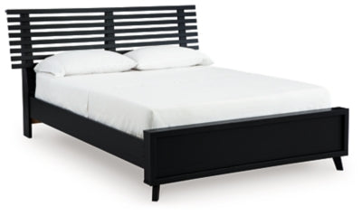 Cama Queen con paneles de láminas Danziar
