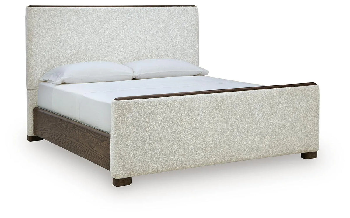 Cama Darimore King con panel tapizado - Marrón bruñido
