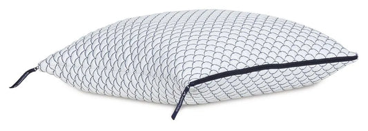 Almohada clásica DreamCloudTM Queen/King (juego de 4)