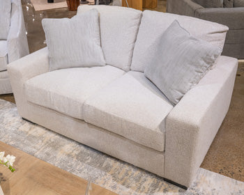 Evanley Loveseat